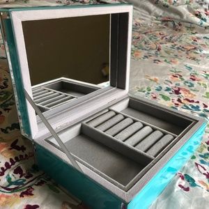 Like New Turquoise Mirrored Jewelry Box